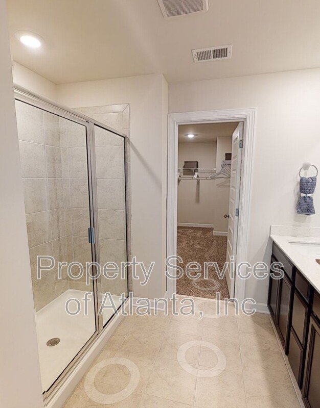 Fairburn 5BD/2.5BA newer home! property image