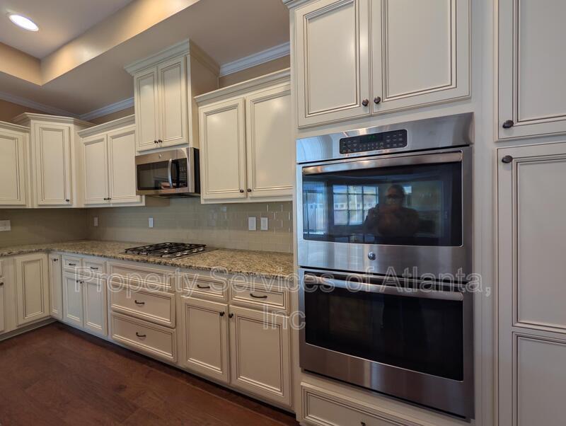 Beautiful  2BD/2BA Ranch with bonus room Move in Now property image