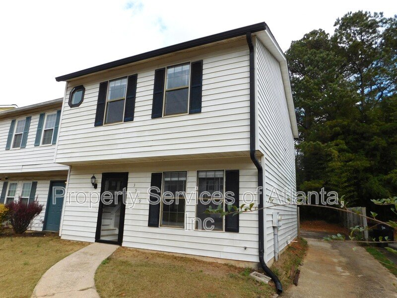Powder Springs - 2BR/2.5BA Renovated End Unit Townhouse - Fenced Yard property image