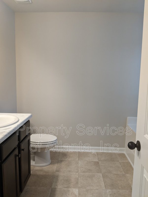 McDonough 3BD/2.5BA Newer Build property image