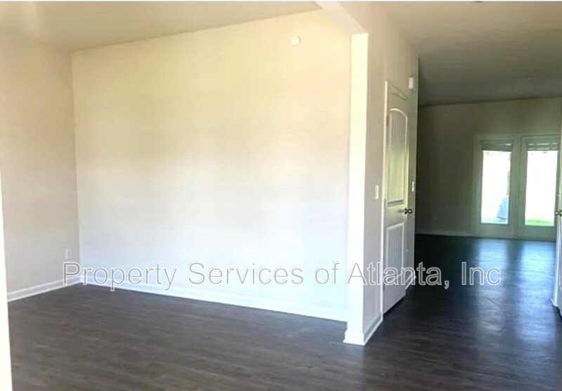 Dallas - 4BR/2.5 BA - Amenities property image