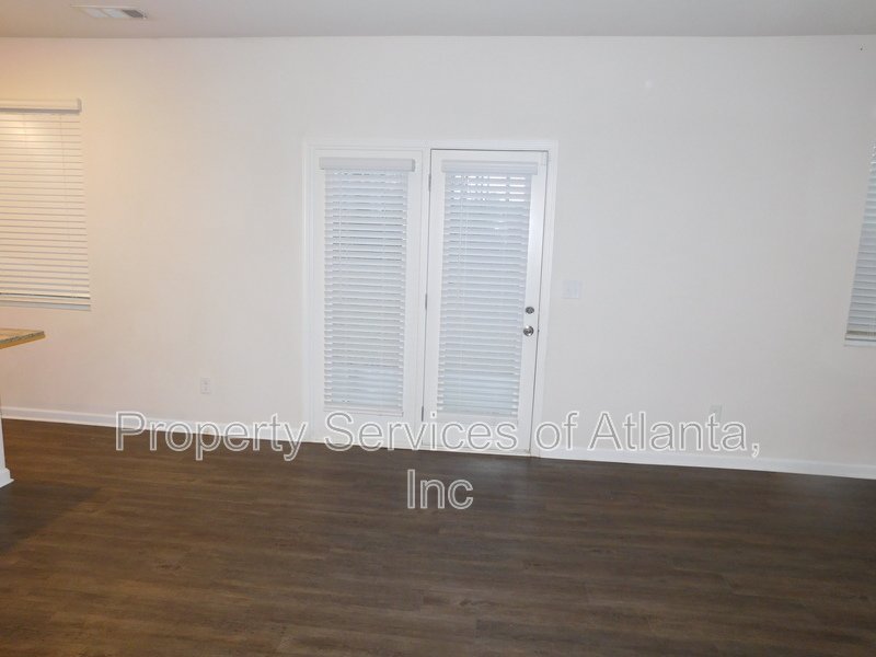 Dallas - 4BR/2.5 BA - Amenities property image