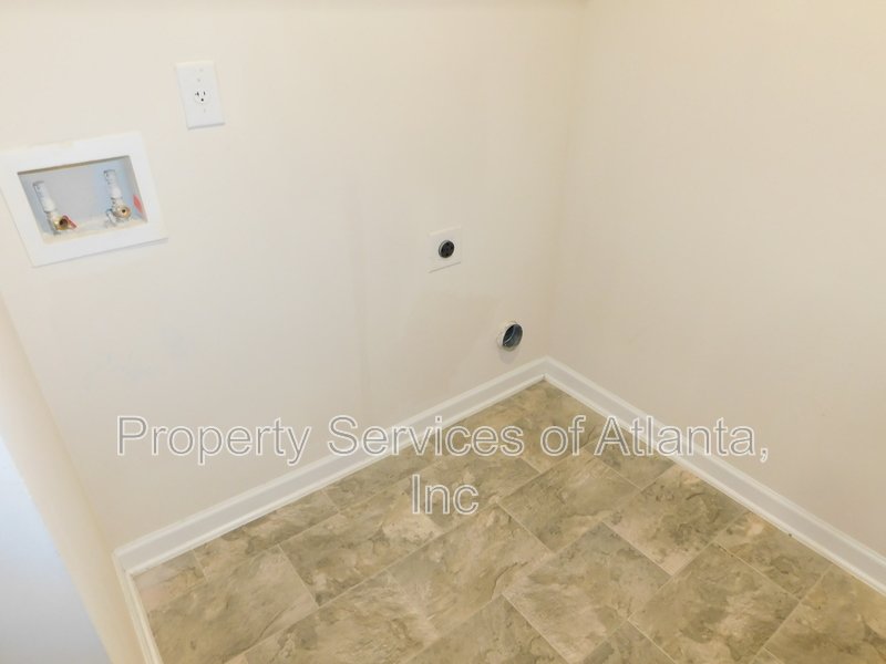 Dallas - 4BR/2.5 BA - Amenities property image