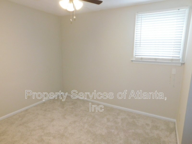 Roswell - 3BR/3.5BA End Unit Townhouse property image