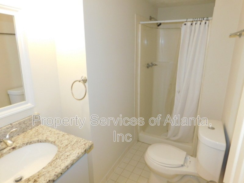 Roswell - 3BR/3.5BA End Unit Townhouse property image