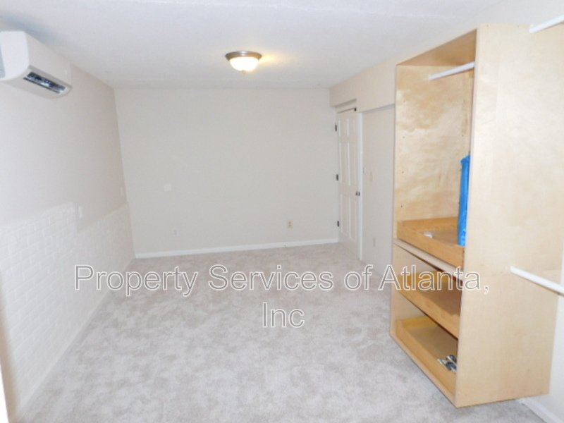 Roswell - 3BR/3.5BA End Unit Townhouse property image