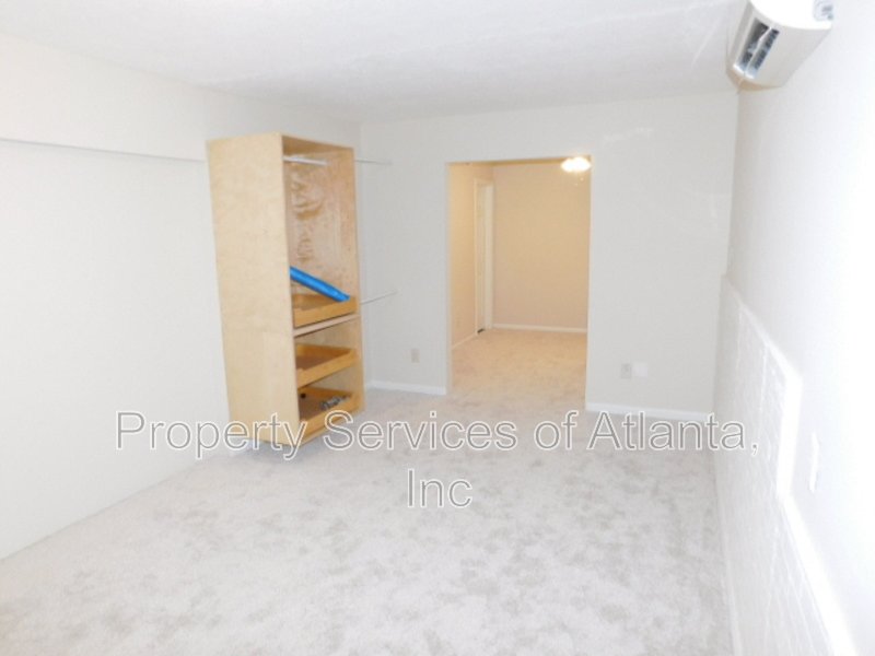 Roswell - 3BR/3.5BA End Unit Townhouse property image