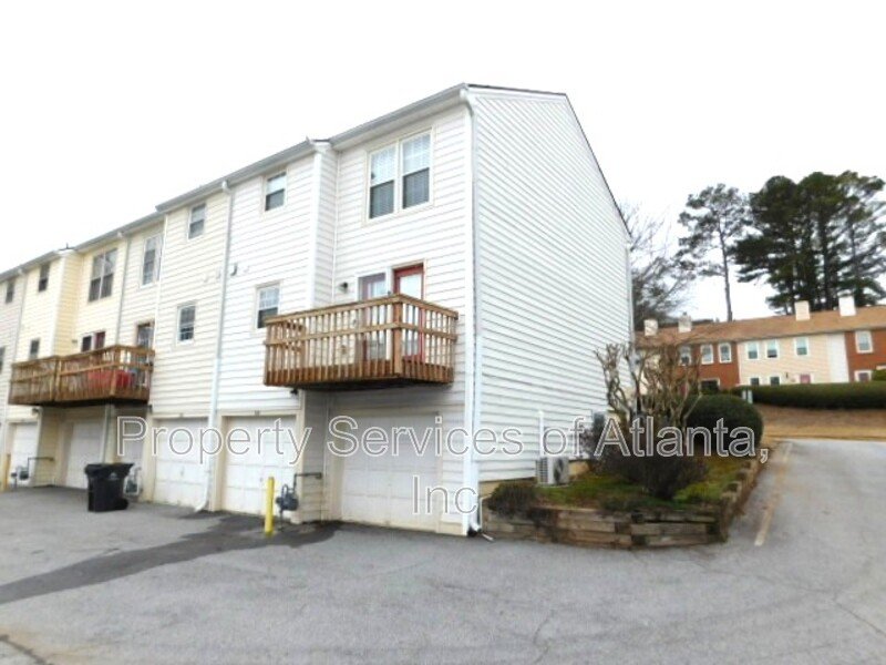 Roswell - 3BR/3.5BA End Unit Townhouse property image
