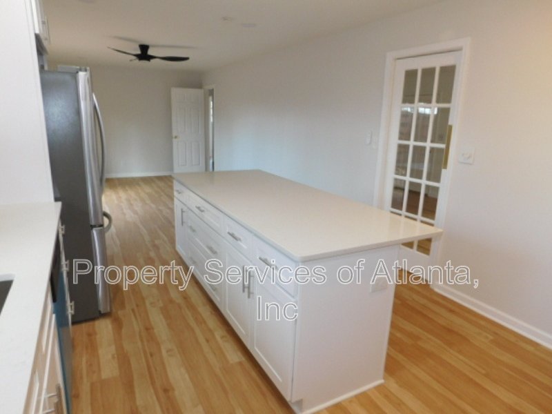 Decatur - Remodeled 3BR/2BA - Garage property image
