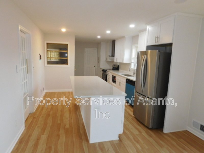 Decatur - Remodeled 3BR/2BA - Garage property image