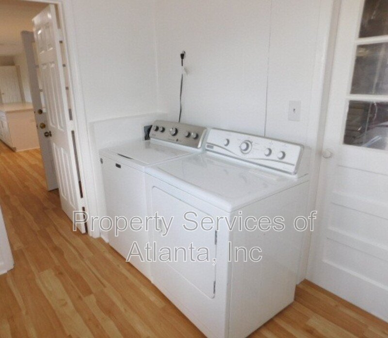 Decatur - Remodeled 3BR/2BA - Garage property image