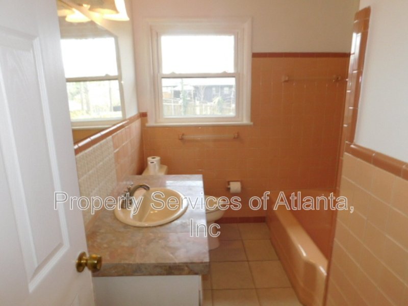 Decatur - Remodeled 3BR/2BA - Garage property image