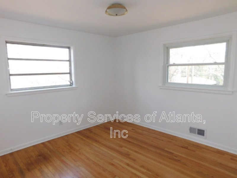 Decatur - Remodeled 3BR/2BA - Garage property image