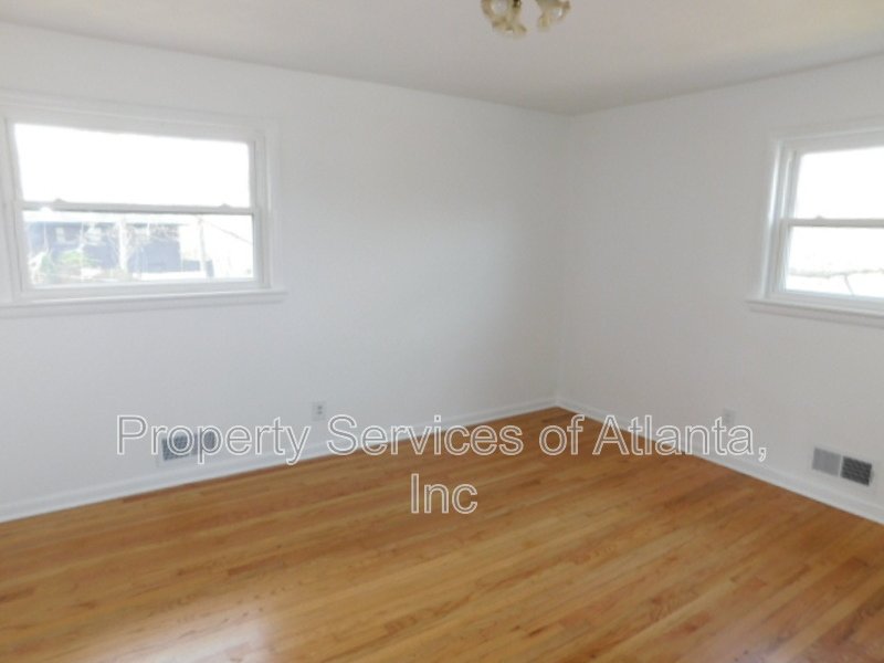 Decatur - Remodeled 3BR/2BA - Garage property image