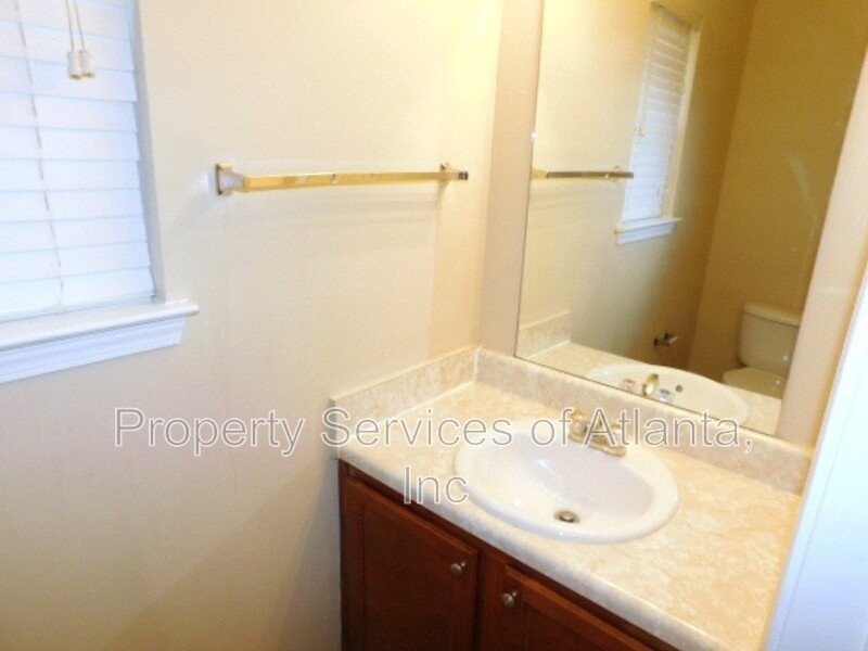 Austell 4BD/2.5BA Close To Everthing! property image