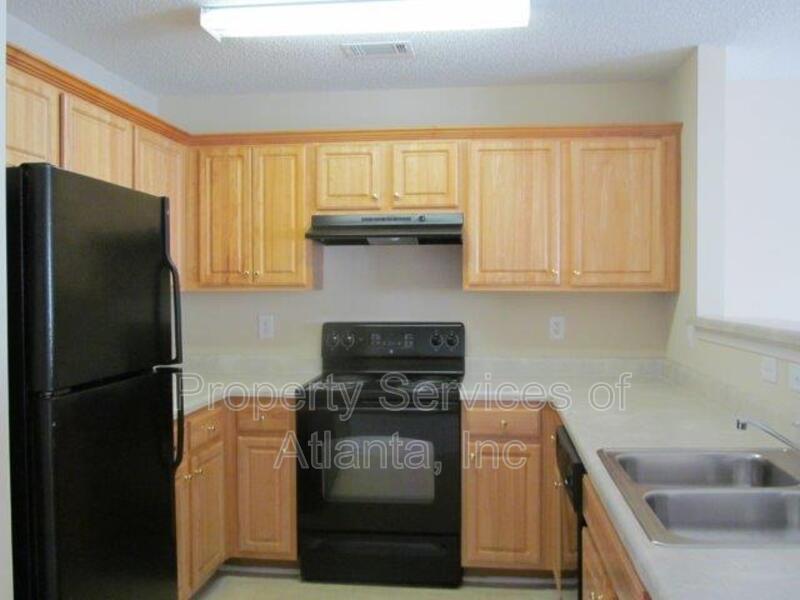 Spacious 4BD/3BA townhome in Morrow Move In Now property image