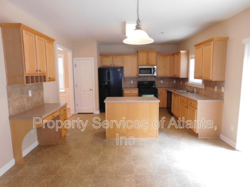 Douglasville - 4BR/2.5BA - Great Community with Amenities property image