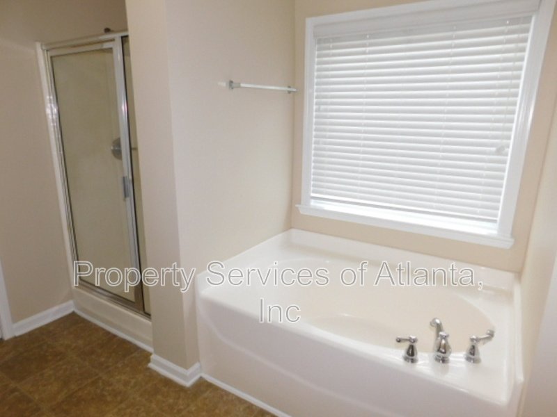 Douglasville - 4BR/2.5BA - Great Community with Amenities property image