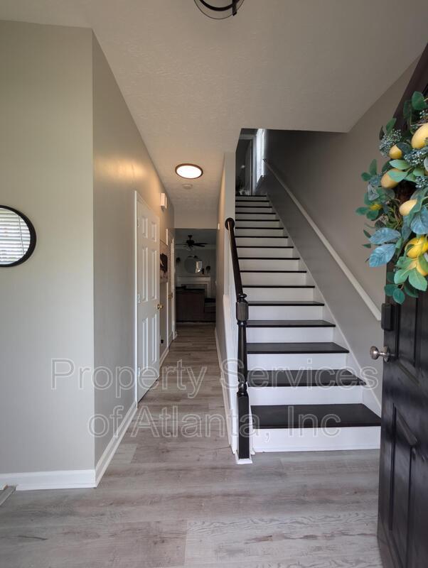 End townhome 2BD/2.5 Bath property image