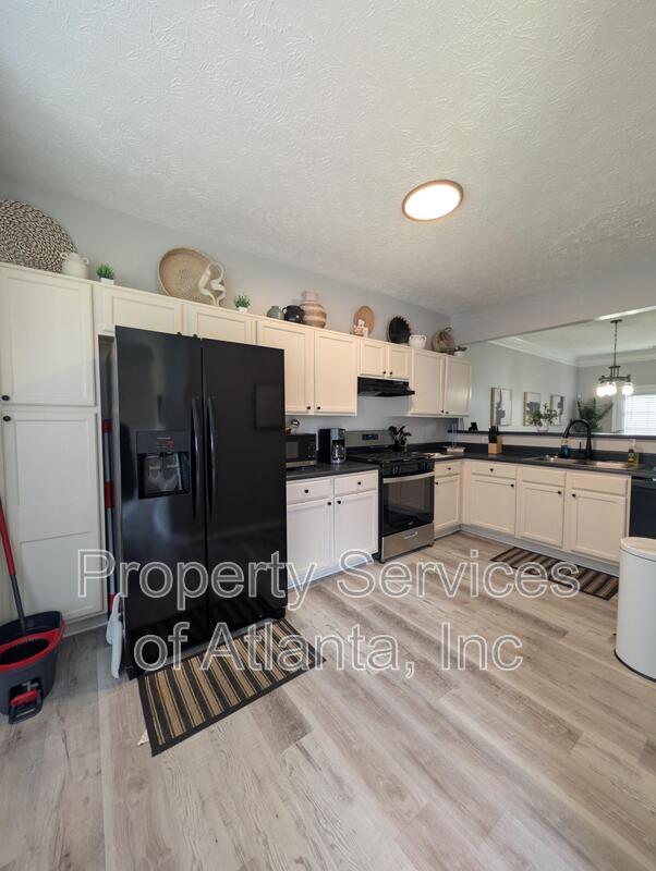 End townhome 2BD/2.5 Bath property image