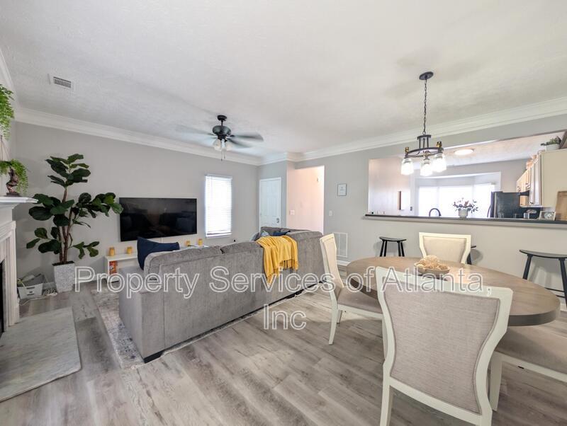 End townhome 2BD/2.5 Bath property image