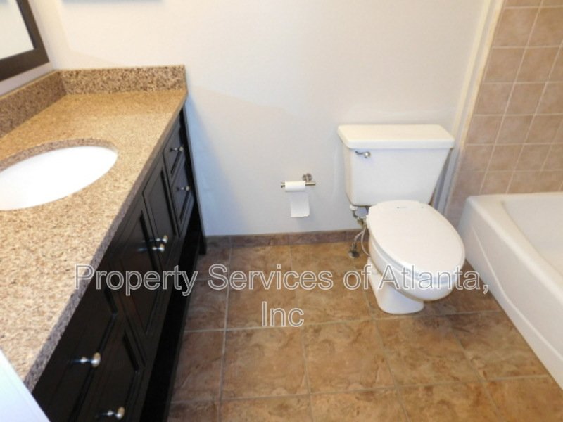 Sandy Springs -3BR/2.5BA  Duplex Townhouse property image