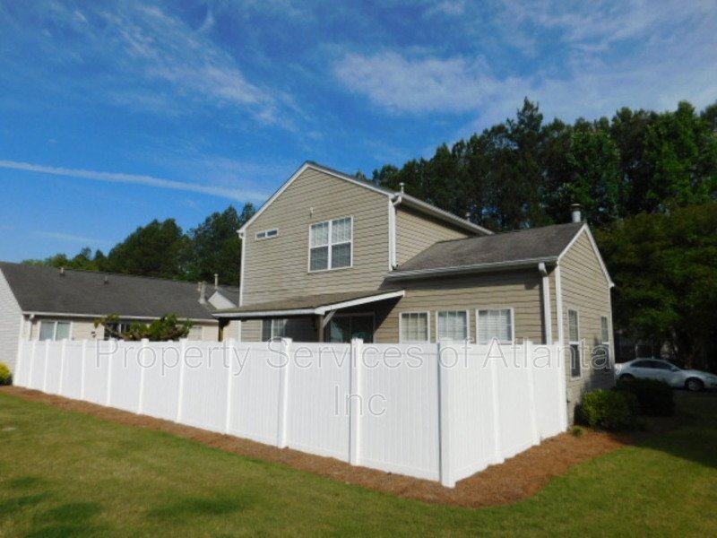 Acworth -  2BR/2.5BA Townhome - Fenced Yard property image