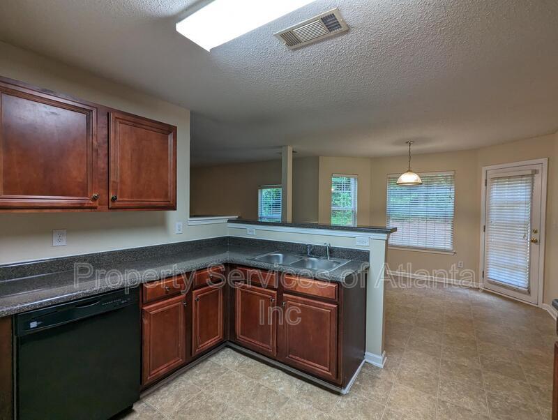 Spacious 4BD/2.5BA Ellenwood Home! property image
