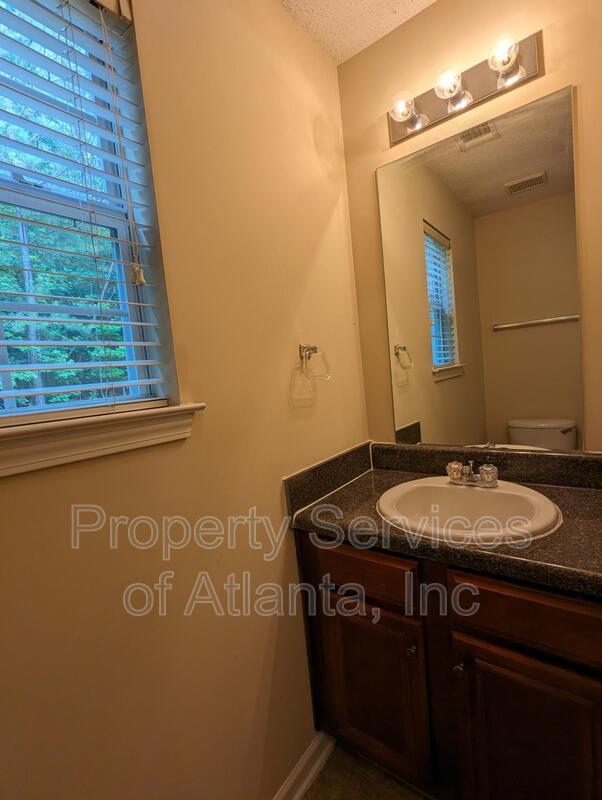 Spacious 4BD/2.5BA Ellenwood Home! property image