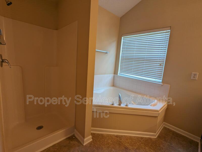 Spacious 4BD/2.5BA Ellenwood Home! property image