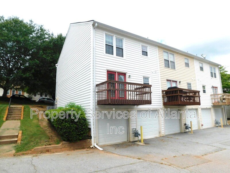 Roswell - 3BR/3.5 BA End Unit - Finished Basement - See Special property image