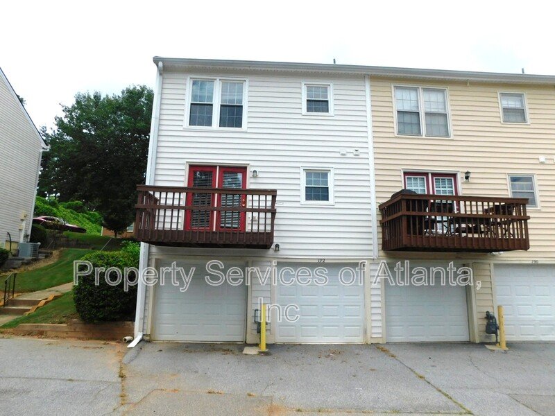 Roswell - 3BR/3.5 BA End Unit - Finished Basement - See Special property image