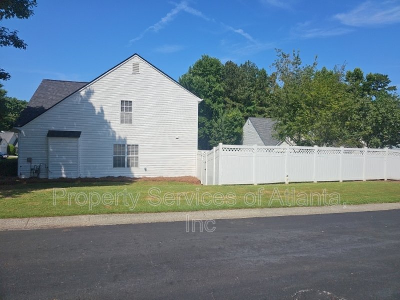 Canton - 3BR/2.5BA - FENCED CORNER LOT - GREAT SCHOOLS - SEE SPECIAL property image