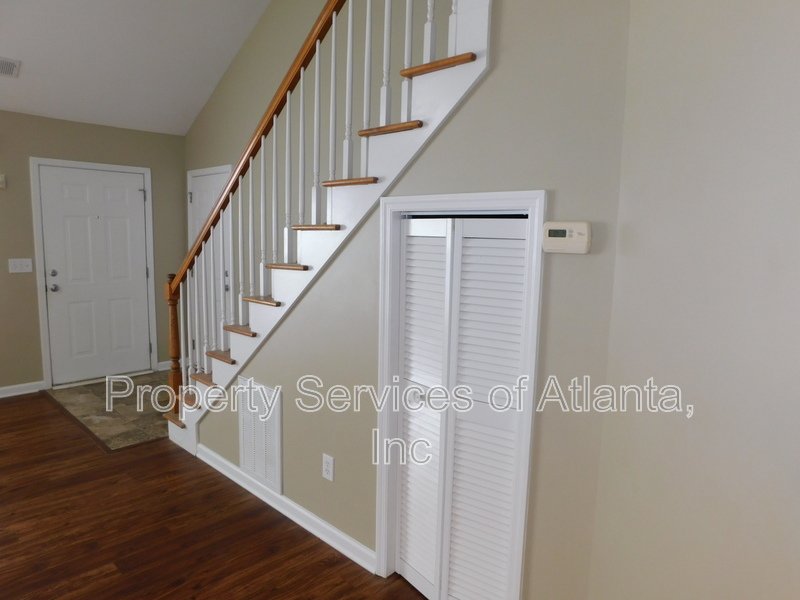 Canton - 3BR/2.5BA - FENCED CORNER LOT - GREAT SCHOOLS - SEE SPECIAL property image