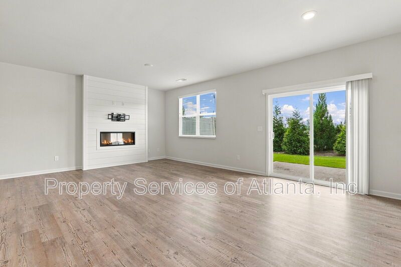 Flowery Branch - 3BR/2.5BA Townhouse - Includes Landscaping - SEE SPEC property image