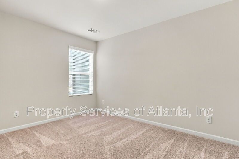 Flowery Branch - 3BR/2.5BA Townhouse - Includes Landscaping - SEE SPEC property image