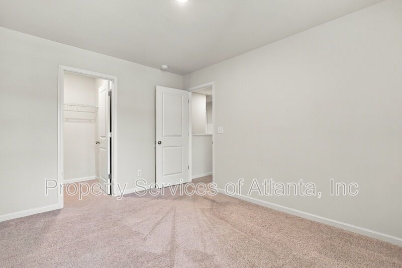 Flowery Branch - 3BR/2.5BA Townhouse - Includes Landscaping - SEE SPEC property image