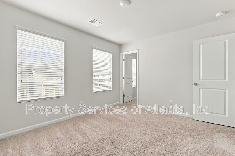 Flowery Branch - 3BR/2.5BA Townhouse - Includes Landscaping - SEE SPEC property image