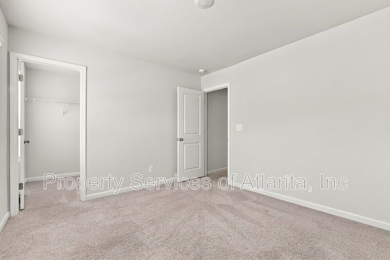 Flowery Branch - 3BR/2.5BA Townhouse - Includes Landscaping - SEE SPEC property image