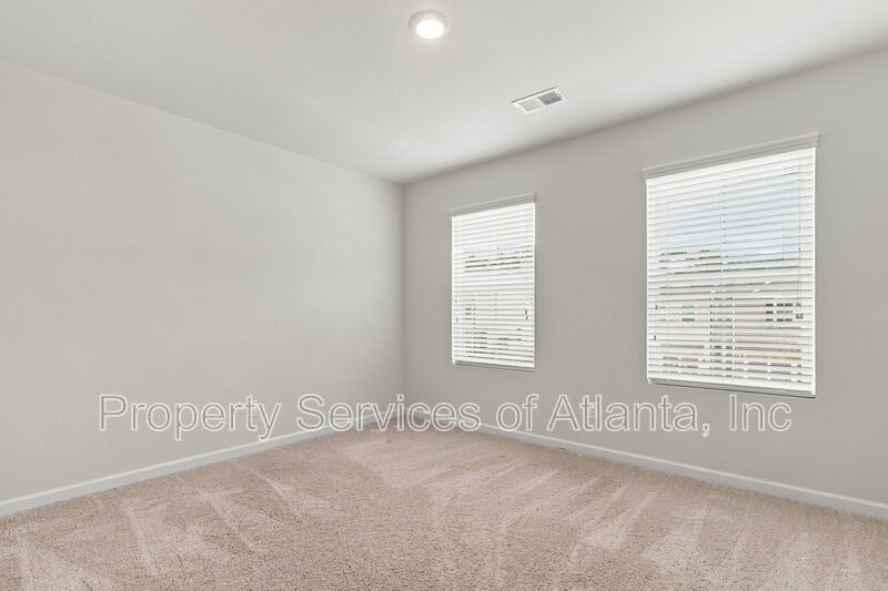 Flowery Branch - 3BR/2.5BA Townhouse - Includes Landscaping - SEE SPEC property image