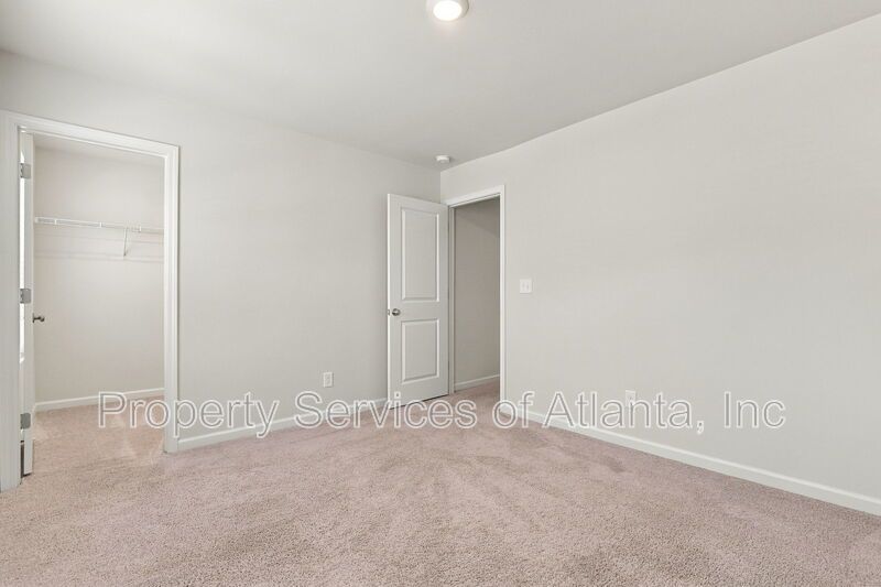 Flowery Branch - 3BR/2.5BA Townhouse - Includes Landscaping - SEE SPEC property image