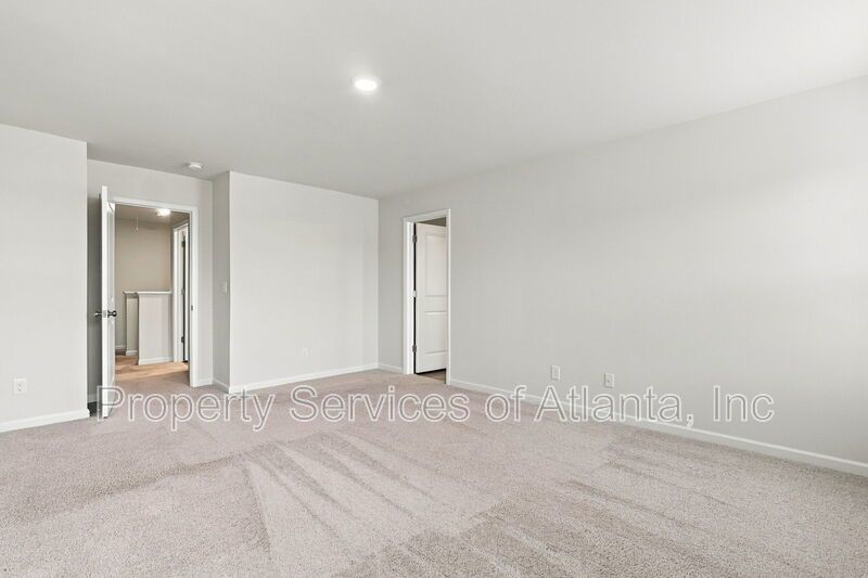 Flowery Branch - 3BR/2.5BA Townhouse - Includes Landscaping - SEE SPEC property image