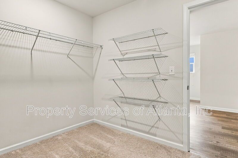 Flowery Branch - 3BR/2.5BA Townhouse - Includes Landscaping - SEE SPEC property image